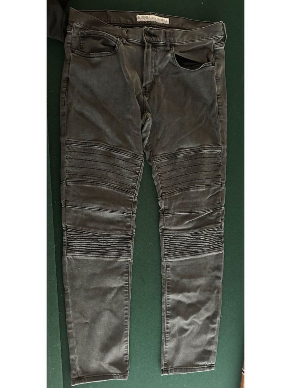 Men's EXPRESS JEANS black ribbed paneling on the knees 32x32